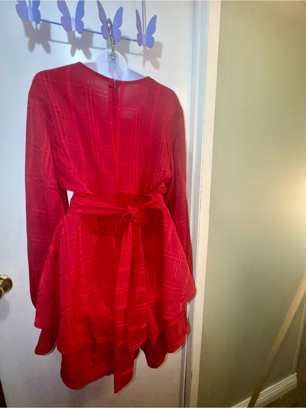 Red V-Neck Tiered romper dress with Waist Tie - Picture 6 of 6